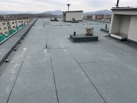 Bytový dům Okružní 2033-35, Česká Lípa